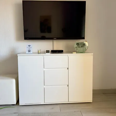 Les 3 Dauphins In Albufeira