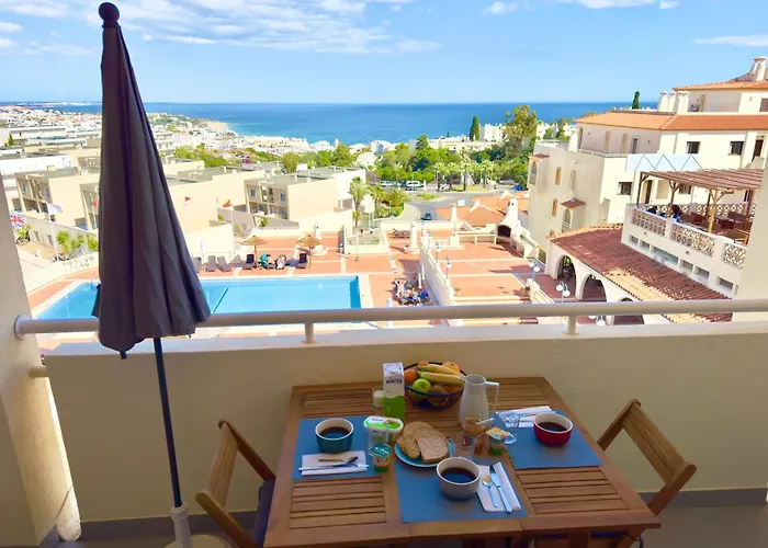 Apartament Les 3 Dauphins In *