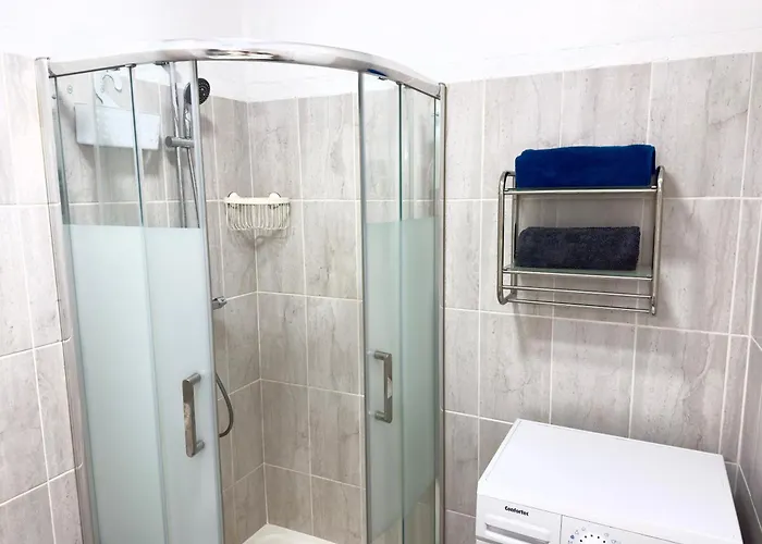 Les 3 Dauphins In Albufeira